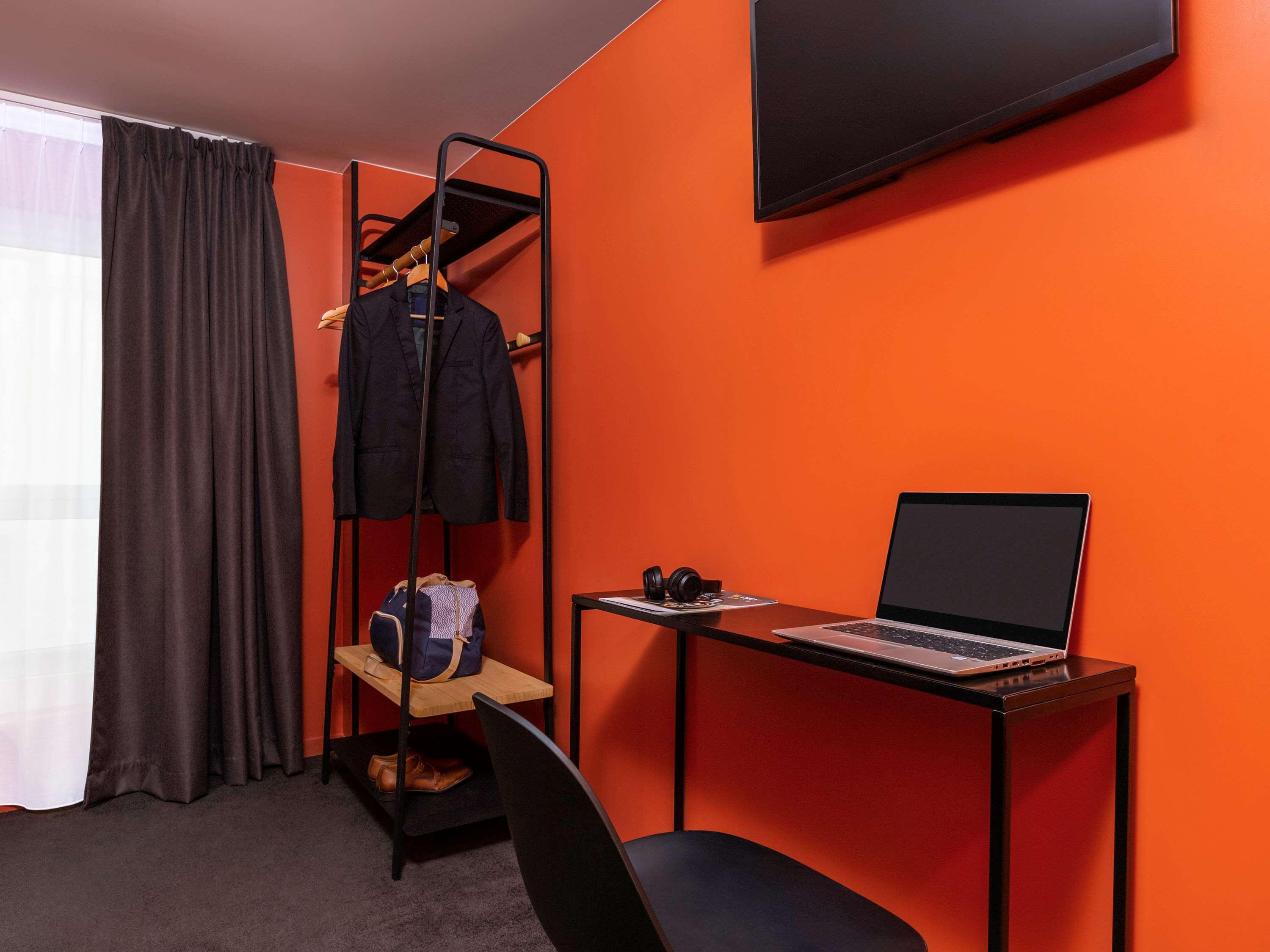 Hotel Ibis Styles Paris Gare De L'Est Magenta Exterior foto
