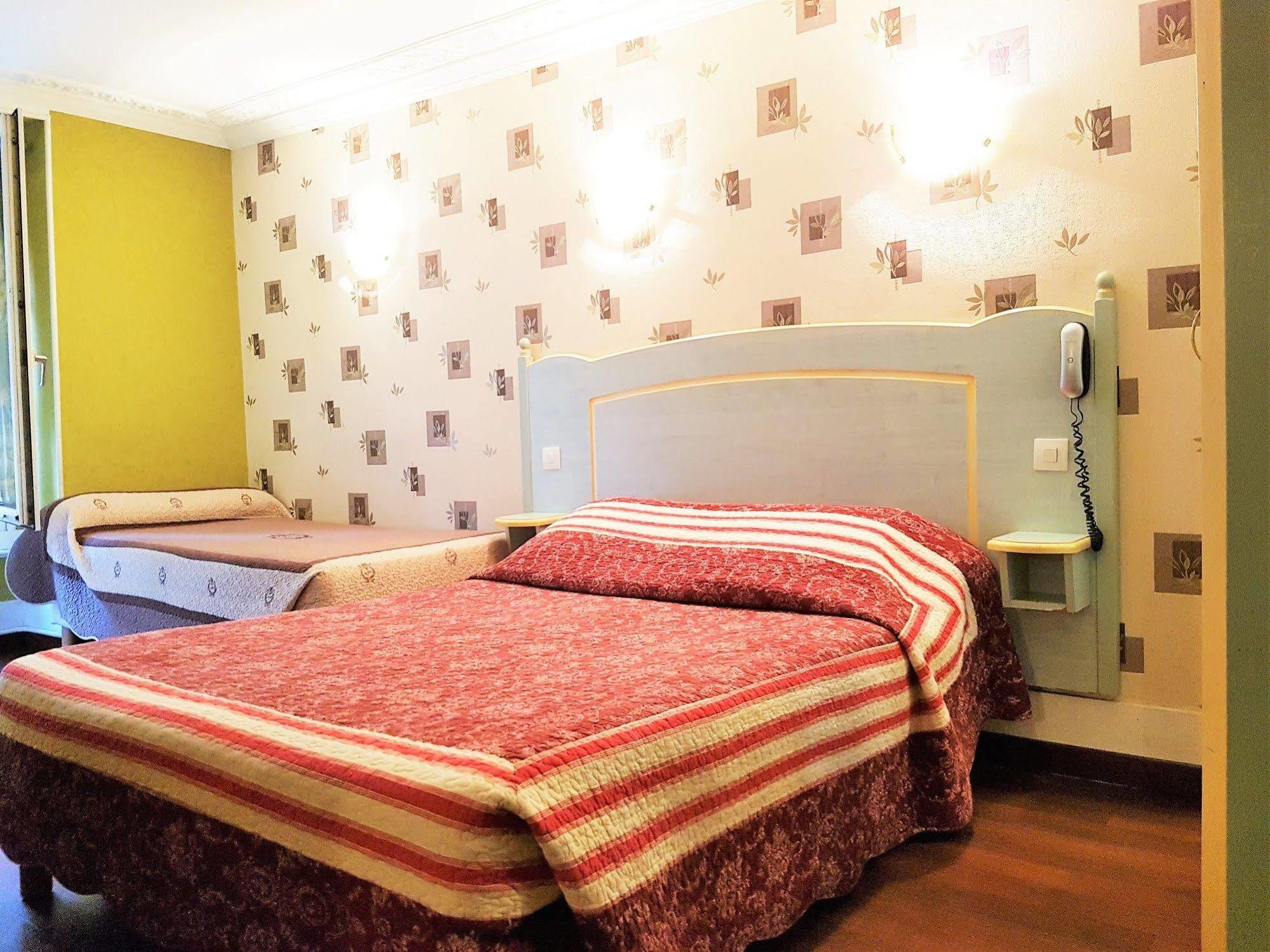 Hotel Ibis Styles Paris Gare De L'Est Magenta Exterior foto